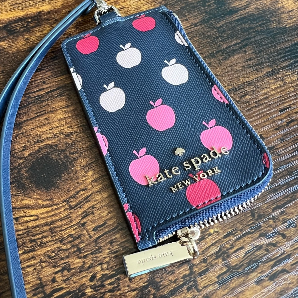 Like NEW - Kate Spade ♠️ Apple Card case/badge lanyard